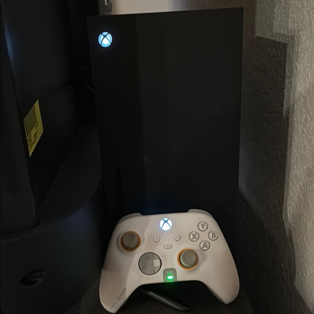 Series X Console with White SCUF instinct Controller